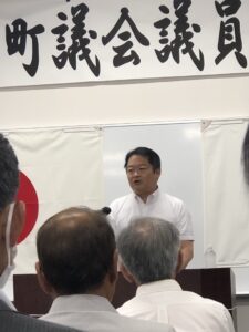 Read more about the article 6町議会議員研修会に行ってきました。会場は新築の富士川新庁舎✨全面ガラスの壁は廊下から会議等の様子が一目瞭然です。開かれた議会、行政をイメージしました。